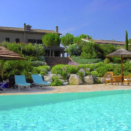 Дом отдыха Luxurious In With Private Swimming Pool Montelupone